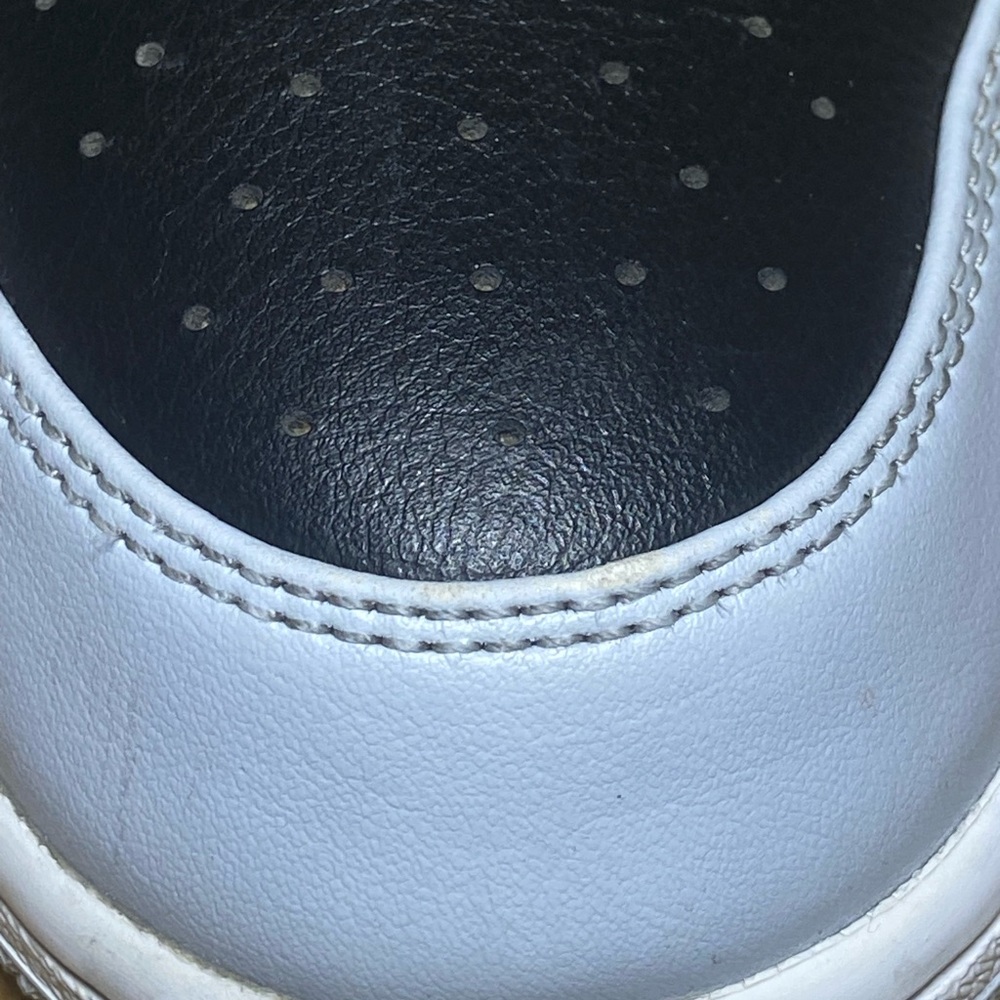 *Rare* Air Jordan 1 Retro Mid 'Wolf Grey' - Picture 10 of 15